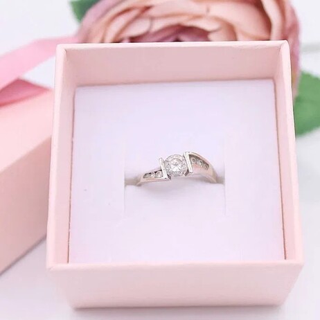 Złoty pierścionek p.585/3,00g