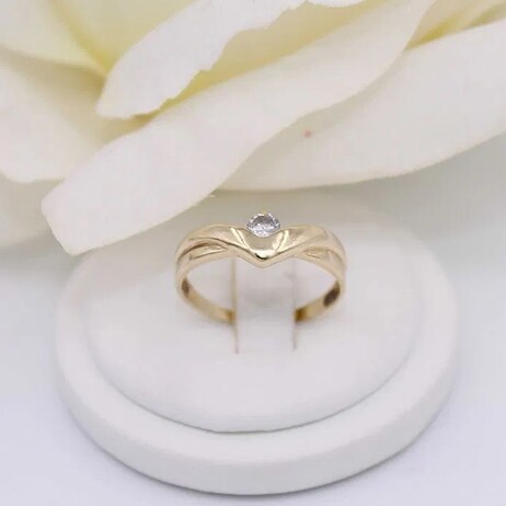 Złoty pierścionek p.585/2,30g