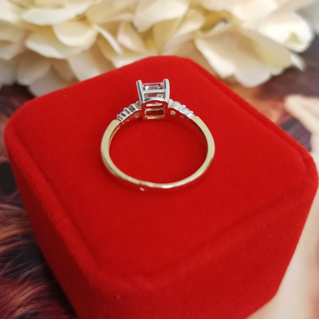 Złoty pierścionek p.585/2,34g