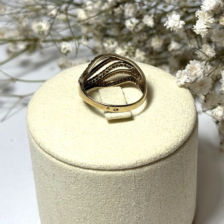 Złoty pierścionek p.375/2,57g