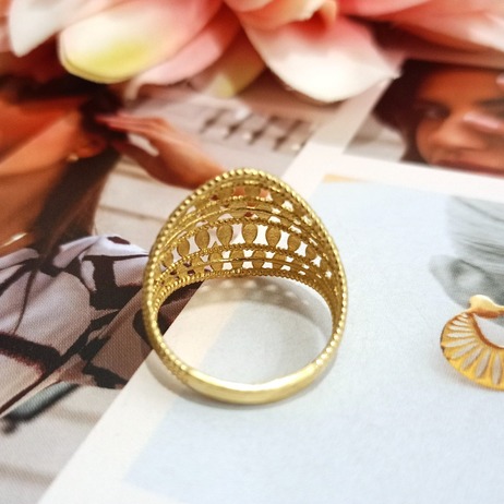 Złoty pierścionek p.585/3,43g