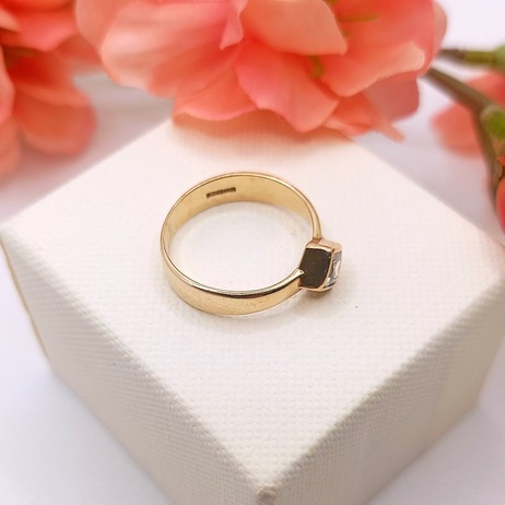 Złoty pierścionek p.375/2,14g