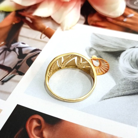 Złoty pierścionek p.585/3,68g