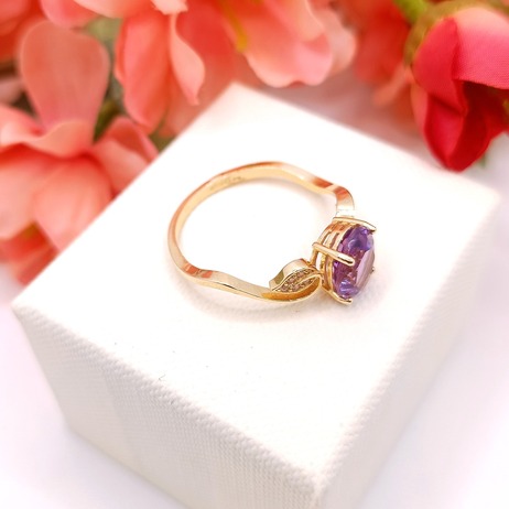 Złoty pierścionek p.585/2,39g