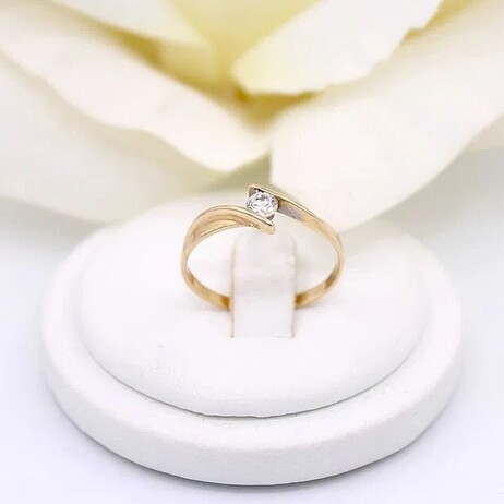 Złoty pierścionek p.585/1,29g