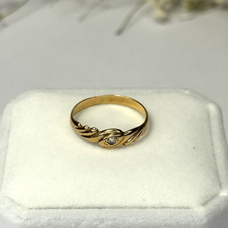 Złoty pierścionek 585/1,49g