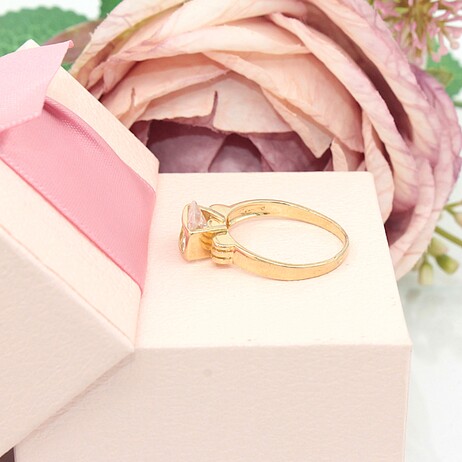 Złoty pierścionek p.585/3,43g z cyrkonią