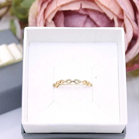 Złoty pierścionek p.585/0,93g