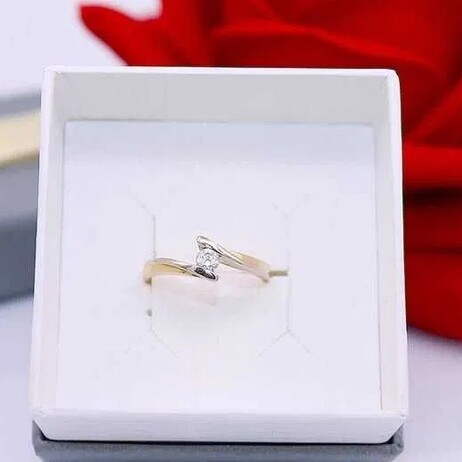 Złoty pierścionek p.585/2,68g