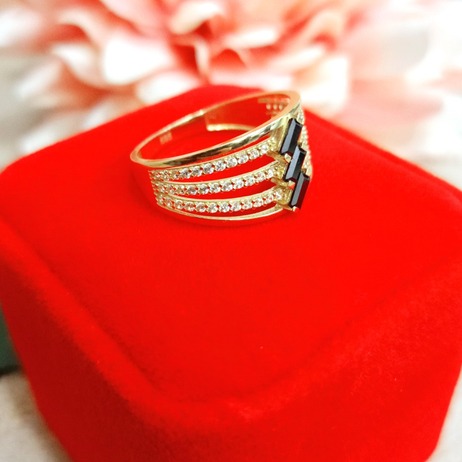 Złoty pierścionek p.585/2,76g