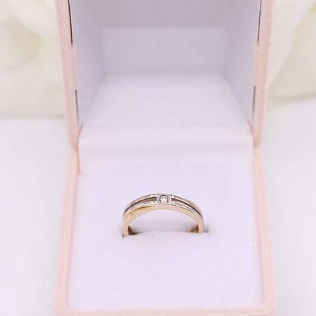 Złoty pierścionek p.585/1,94g