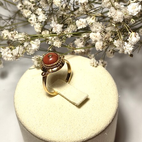 Złoty pierścionek p.585/2,86g