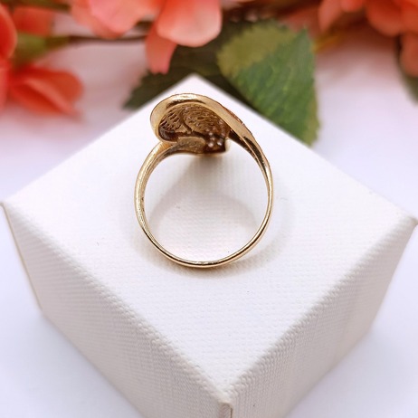 Złoty pierścionek p.585/4,29g