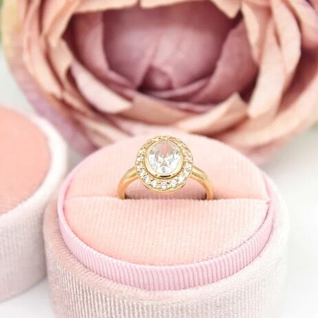 Złoty pierścionek p.333/2,18g