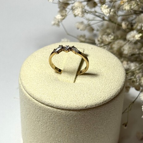 Złoty pierścionek p.585/1,53g