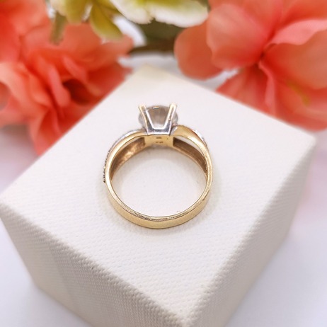 Złoty pierścionek p.585/3,01g