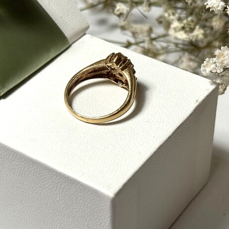 Złoty pierścionek p.585/3,95g