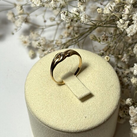 Złoty pierścionek 585/1,36g