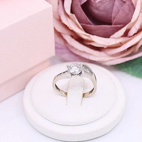 Złoty pierścionek p.585/3,00g