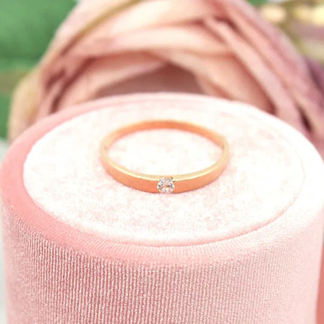 Złoty pierścionek p.585/1,89g