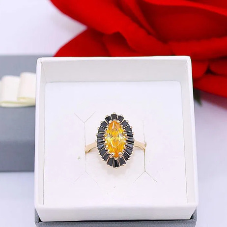 Złoty pierścionek p.585/4,42g