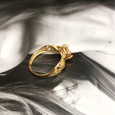 Złoty pierścionek p.585/2,28g