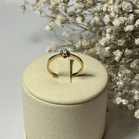 Złoty pierścionek p.585/2,23g