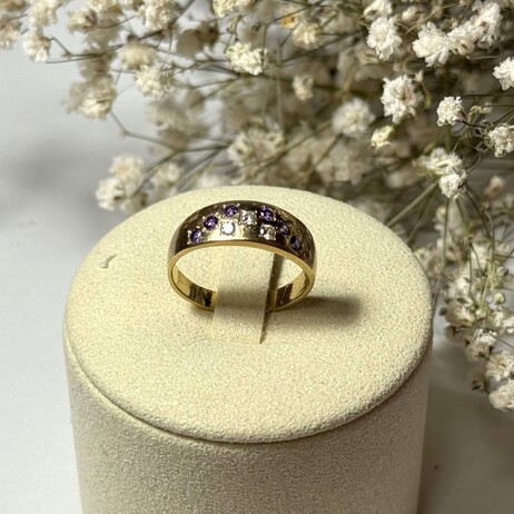 Złoty pierścionek p.585/3,16g