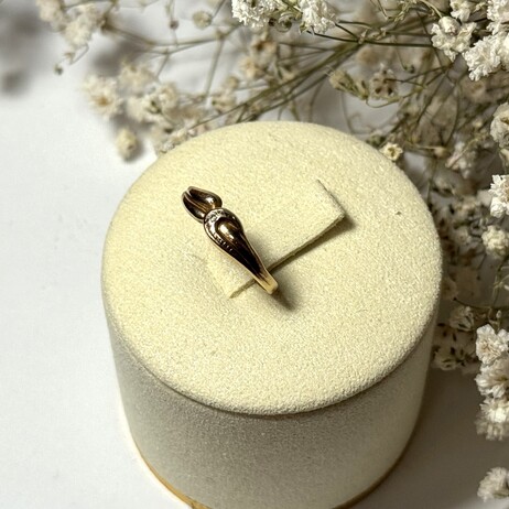 Złoty pierścionek 585/1,36g