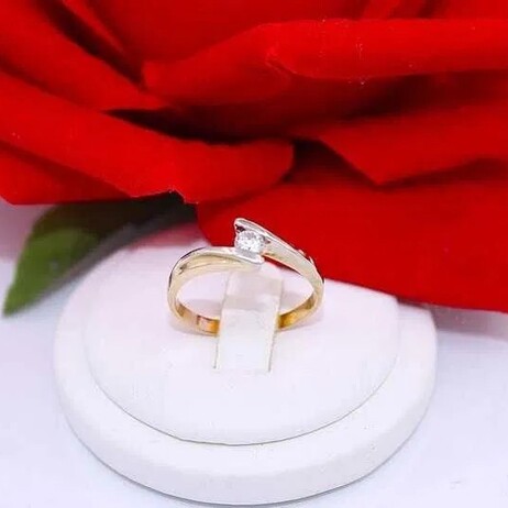 Złoty pierścionek p.585/2,68g