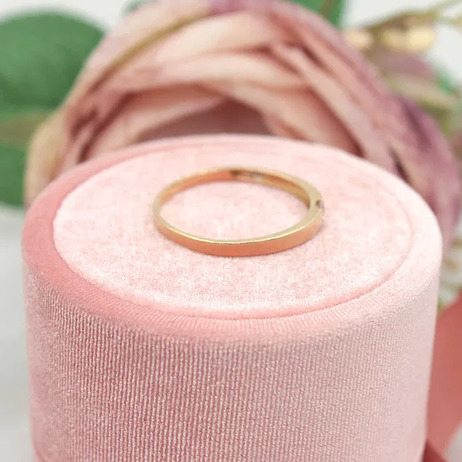 Złoty pierścionek p.585/1,89g