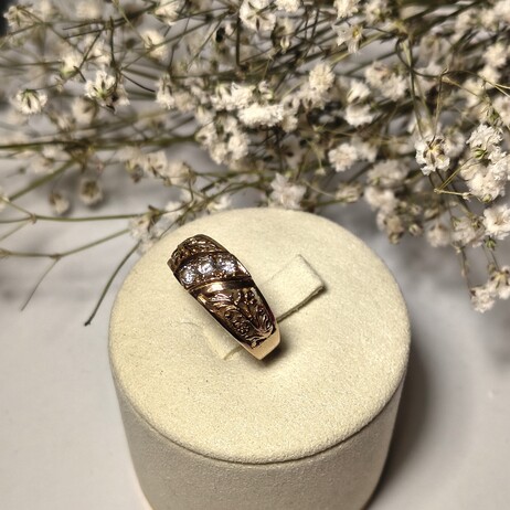 Złoty pierścionek p.585/3,42g