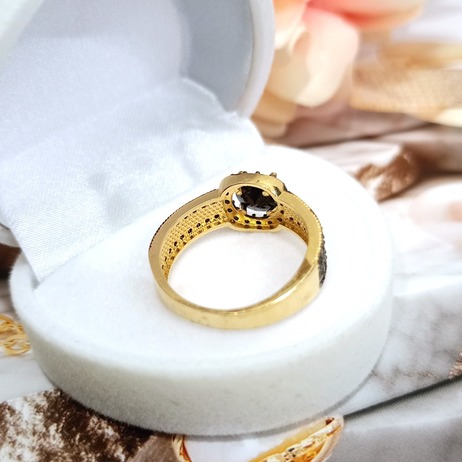 Złoty pierścionek p.585/3,48g