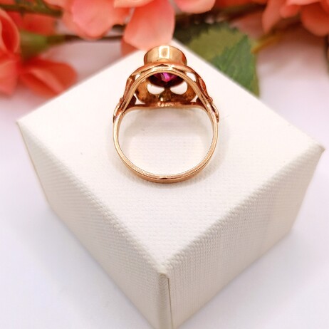 Złoty pierścionek p.585/3,89g