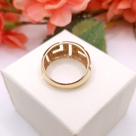 Złoty pierścionek p.585/3,38g