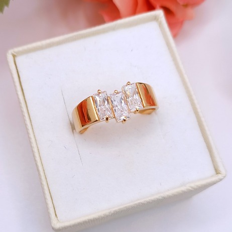 Złoty pierścionek p.585/4,26g