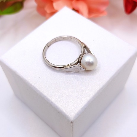 Złoty pierścionek p.585/3,61g 