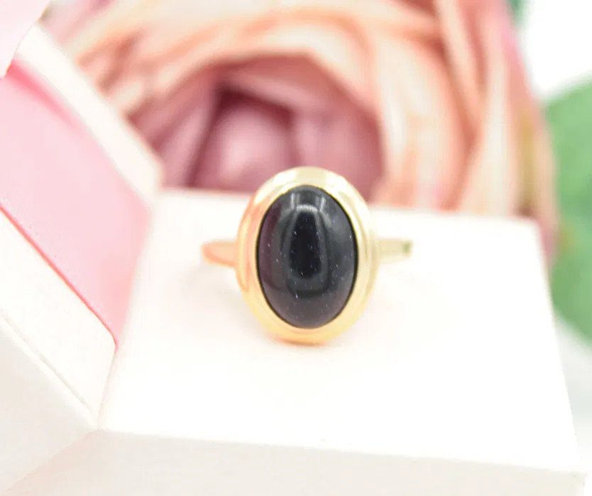 Złoty pierścionek p.585/4,10g