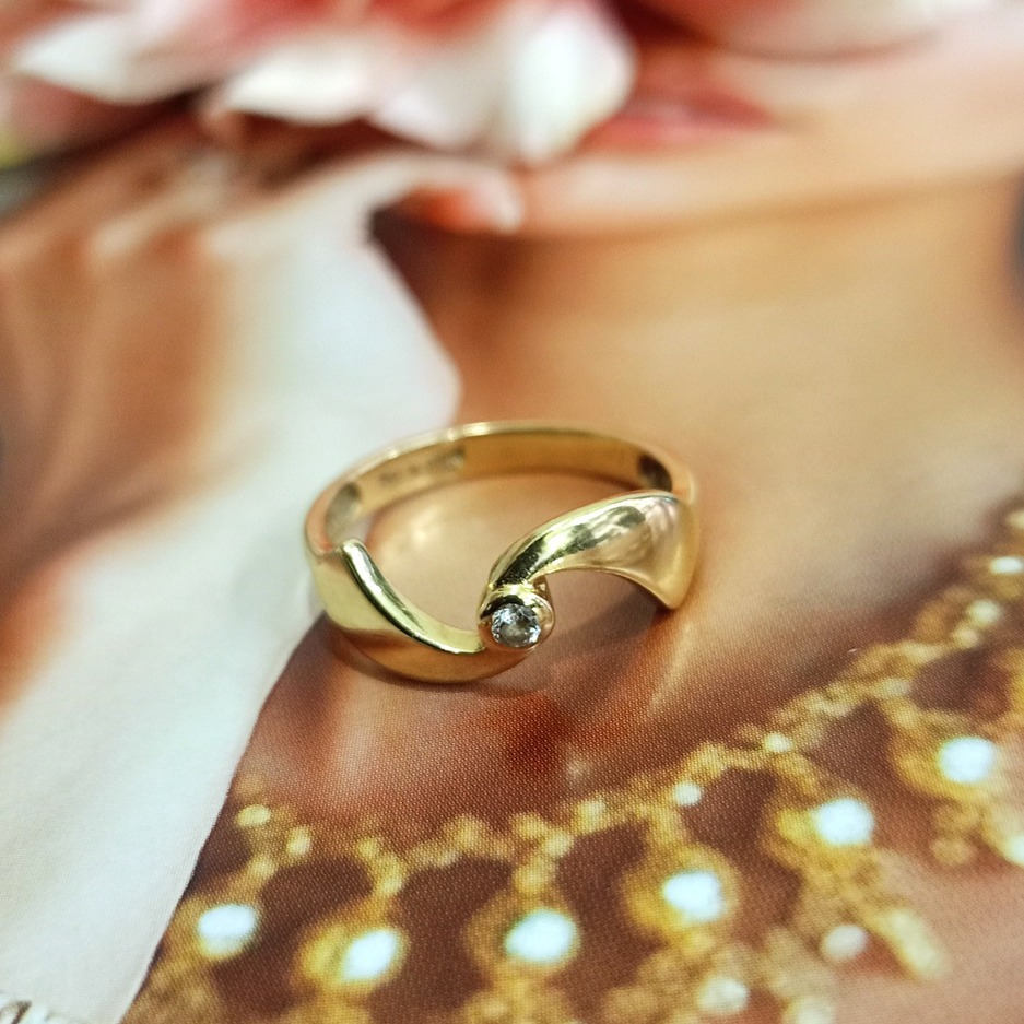 Złoty pierścionek p.585/1,96g