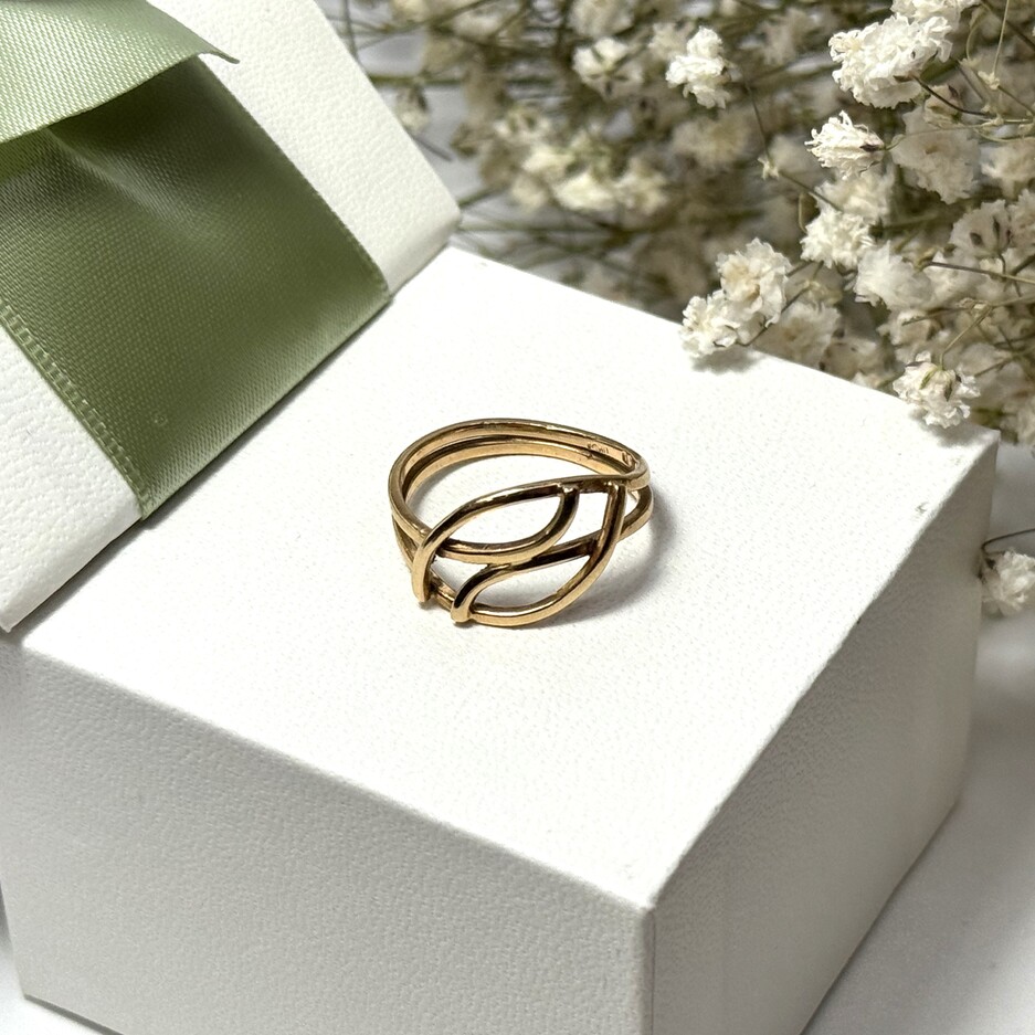 Złoty pierścionek p.585/2,55g