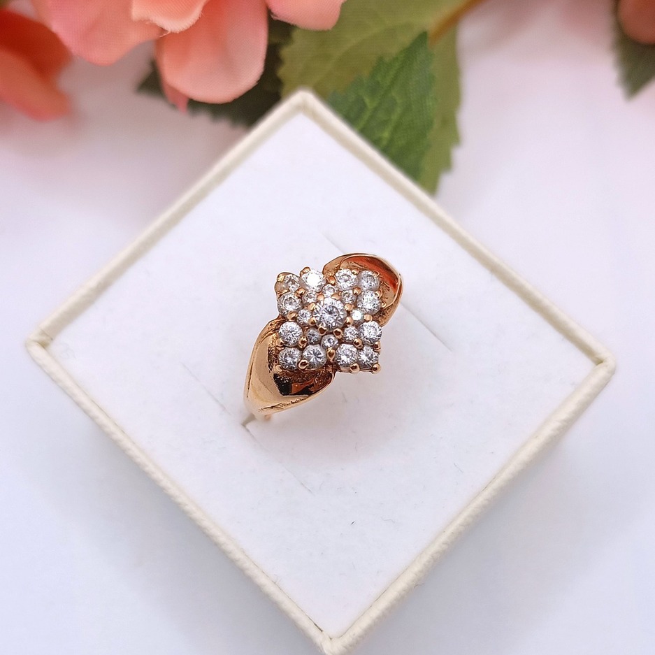 Złoty pierścionek p.585/4,76g 