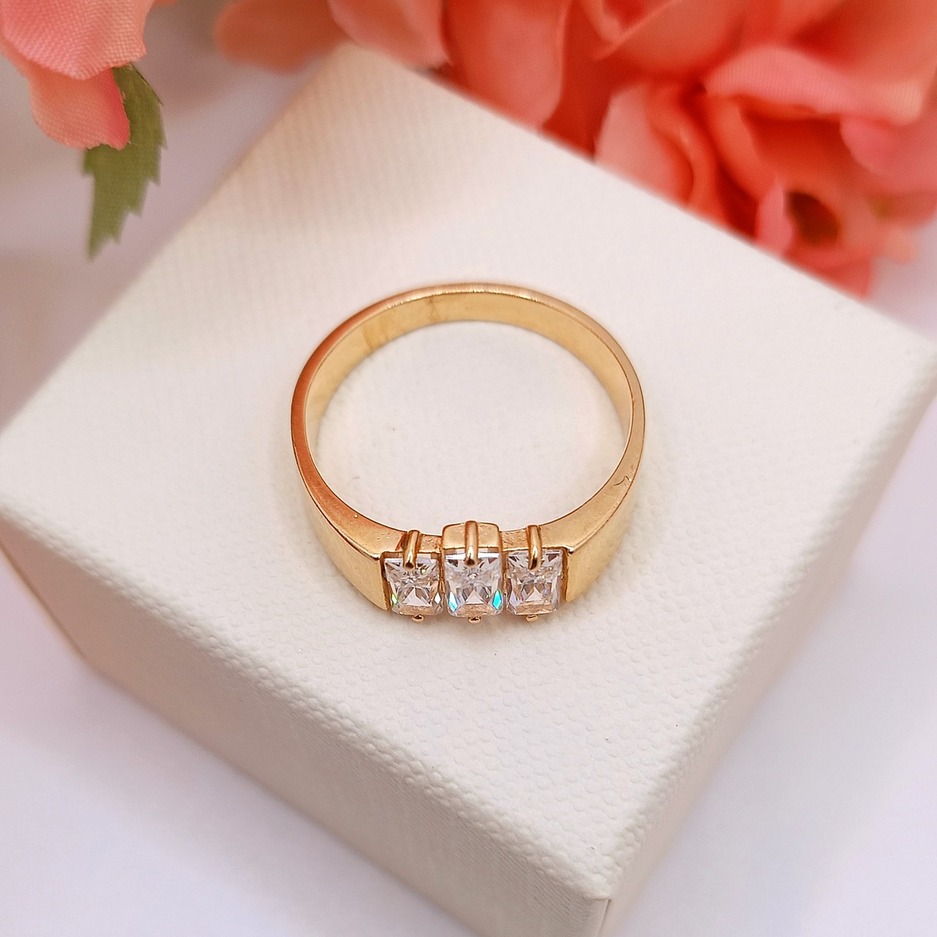 Złoty pierścionek p.585/4,26g