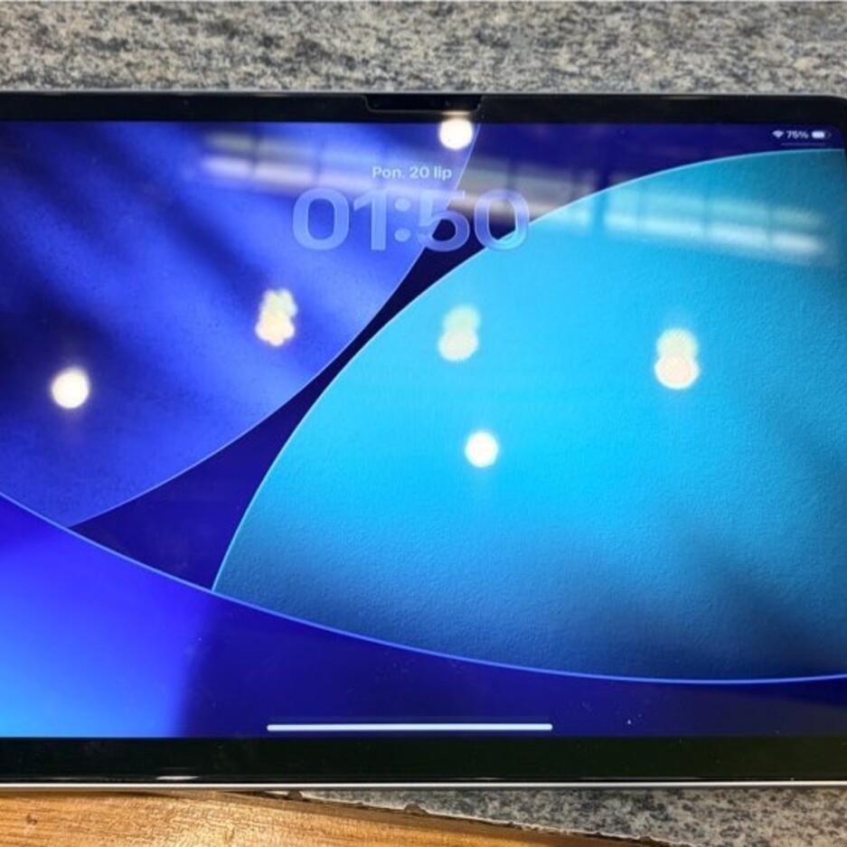 1 AUKCJA P479/2026 UzywTablet iPad Air 11 M2