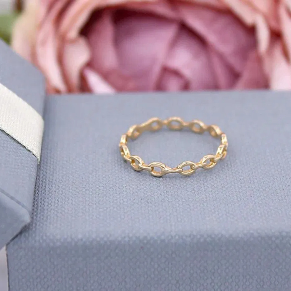 Złoty pierścionek p.585/0,93g