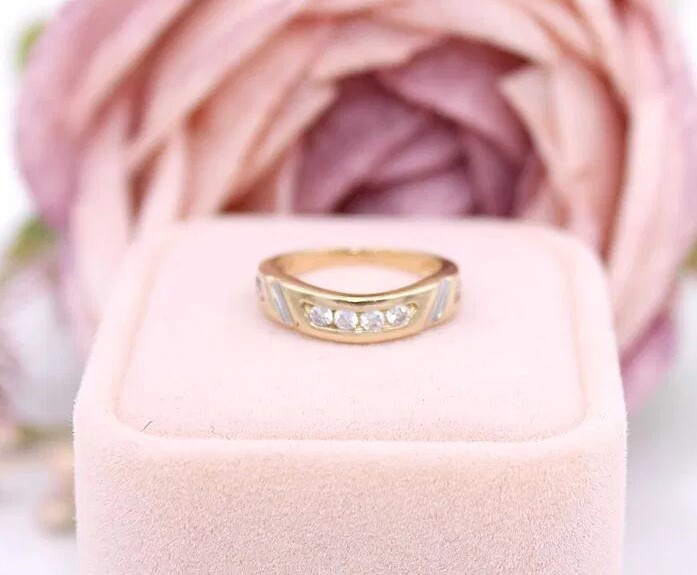 Złoty pierścionek p.585/2,29g