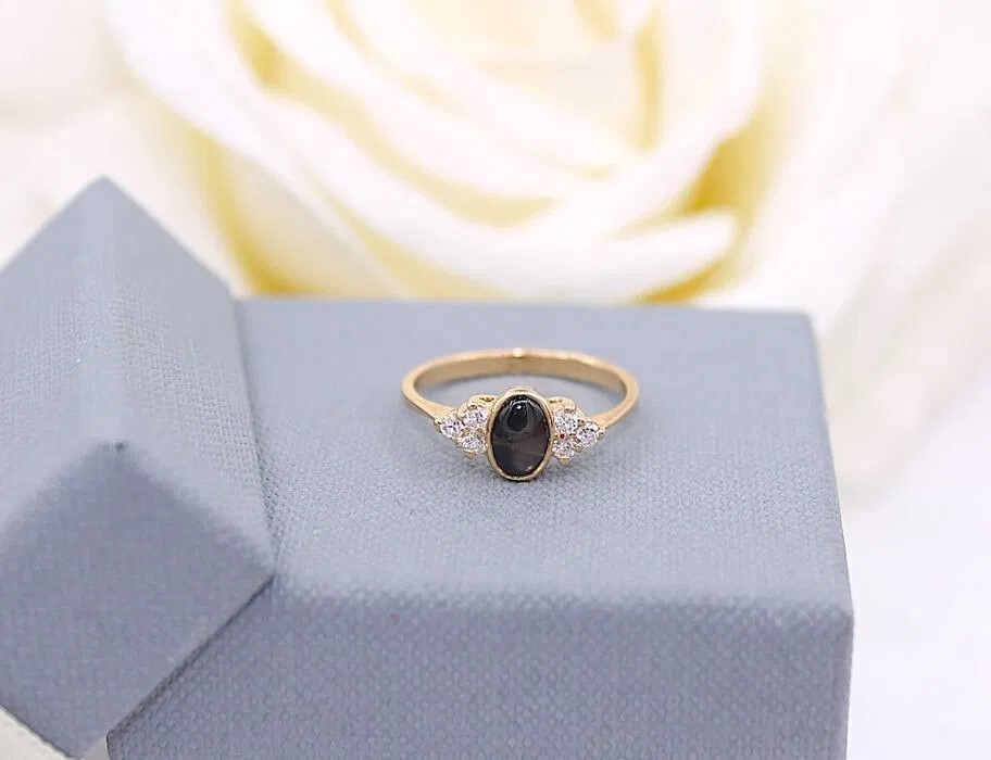 Złoty pierścionek p.585/2,05g