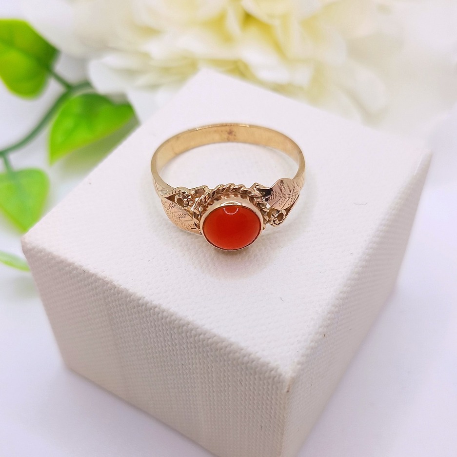 Złoty pierścionek p.585/3,02g