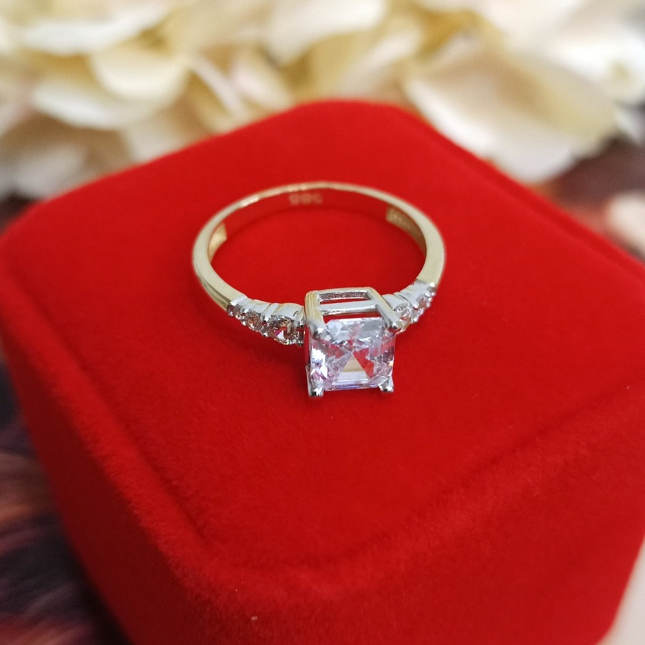 Złoty pierścionek p.585/2,34g