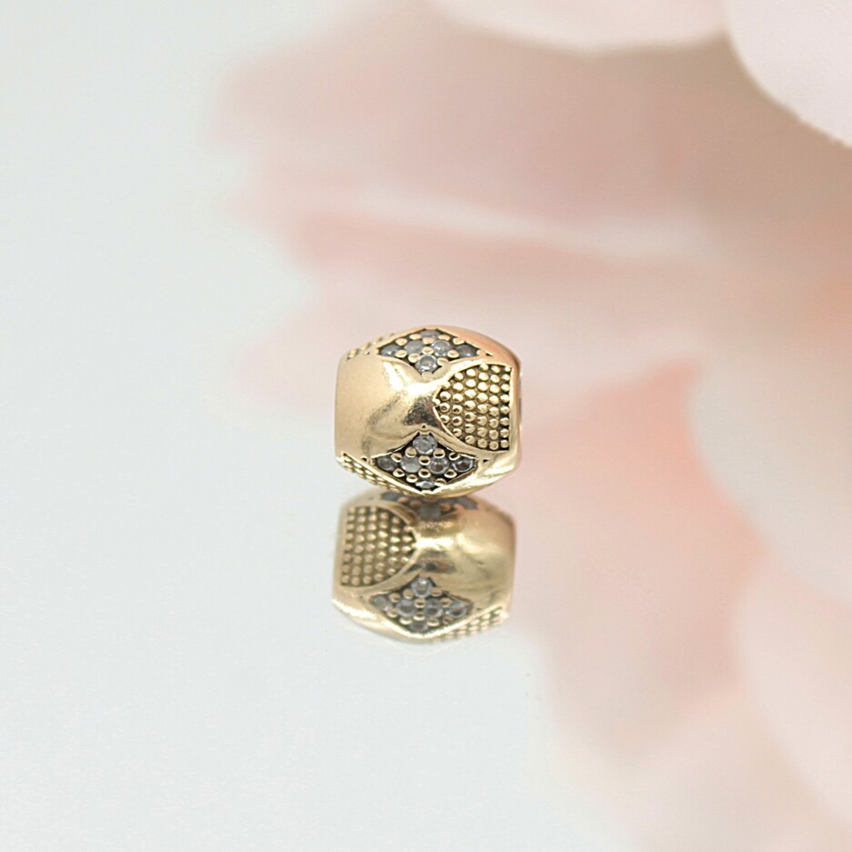 Złoty charms p.585/1,07g