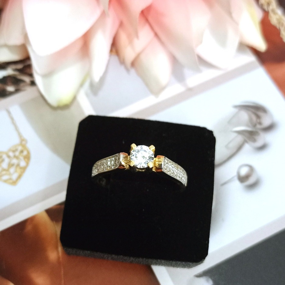 Złoty pierścionek p.585/3,42g